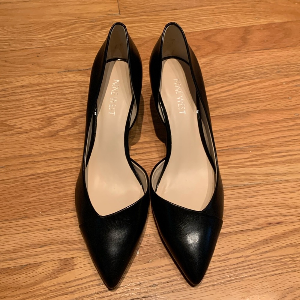 Brand new Nine West size 8 low black heels